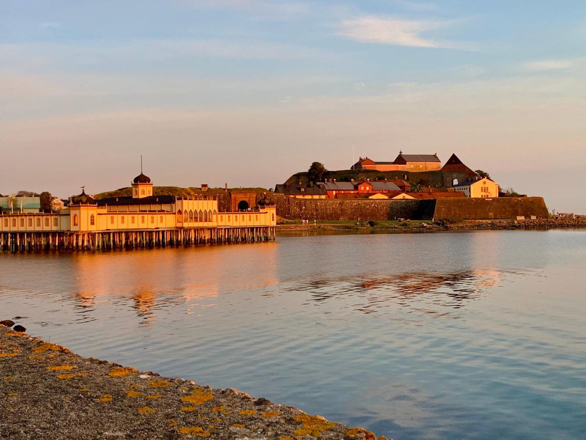 Bed and Breakfast Faestningens Варберг Экстерьер фото